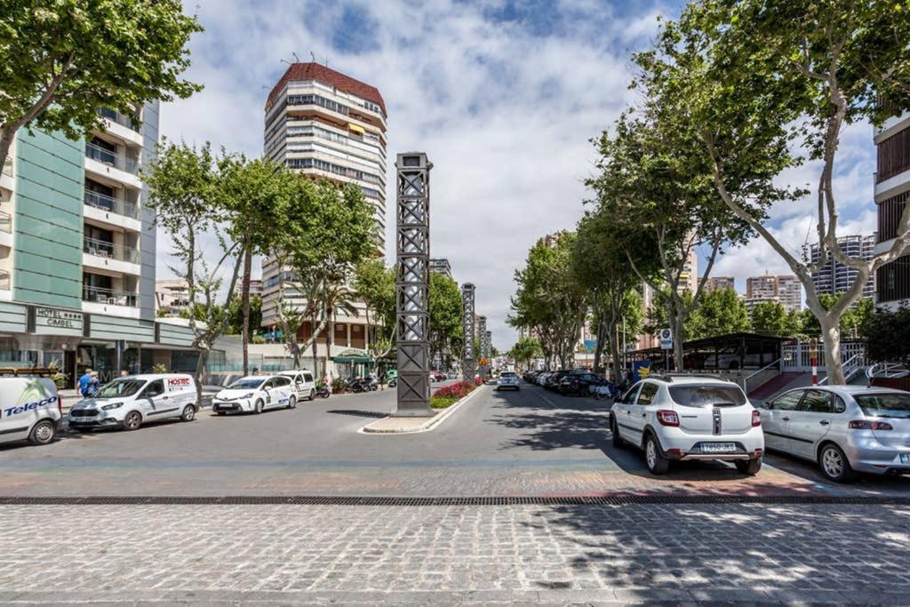 Levante Beach Front Of The Sea Estacha Benidorm Bagian luar foto